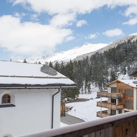 Alpine Chic At Rothorn Cable Car Appartement